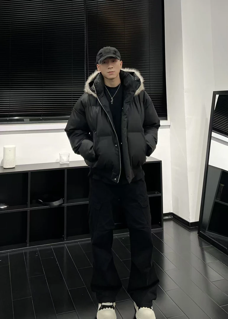 可脱卸帽PU皮短款棉服保暖面包服My260。