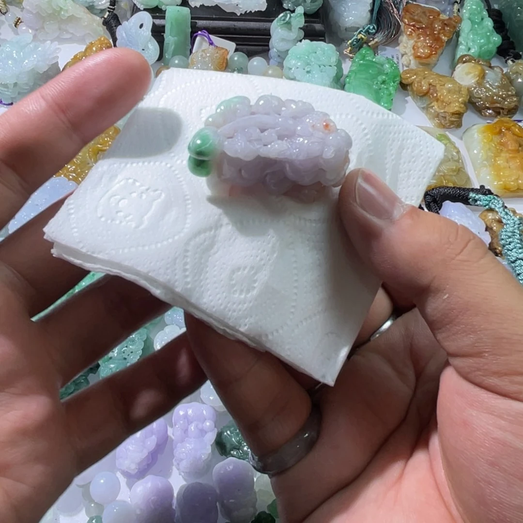 翡翠颈饰未镶嵌天然