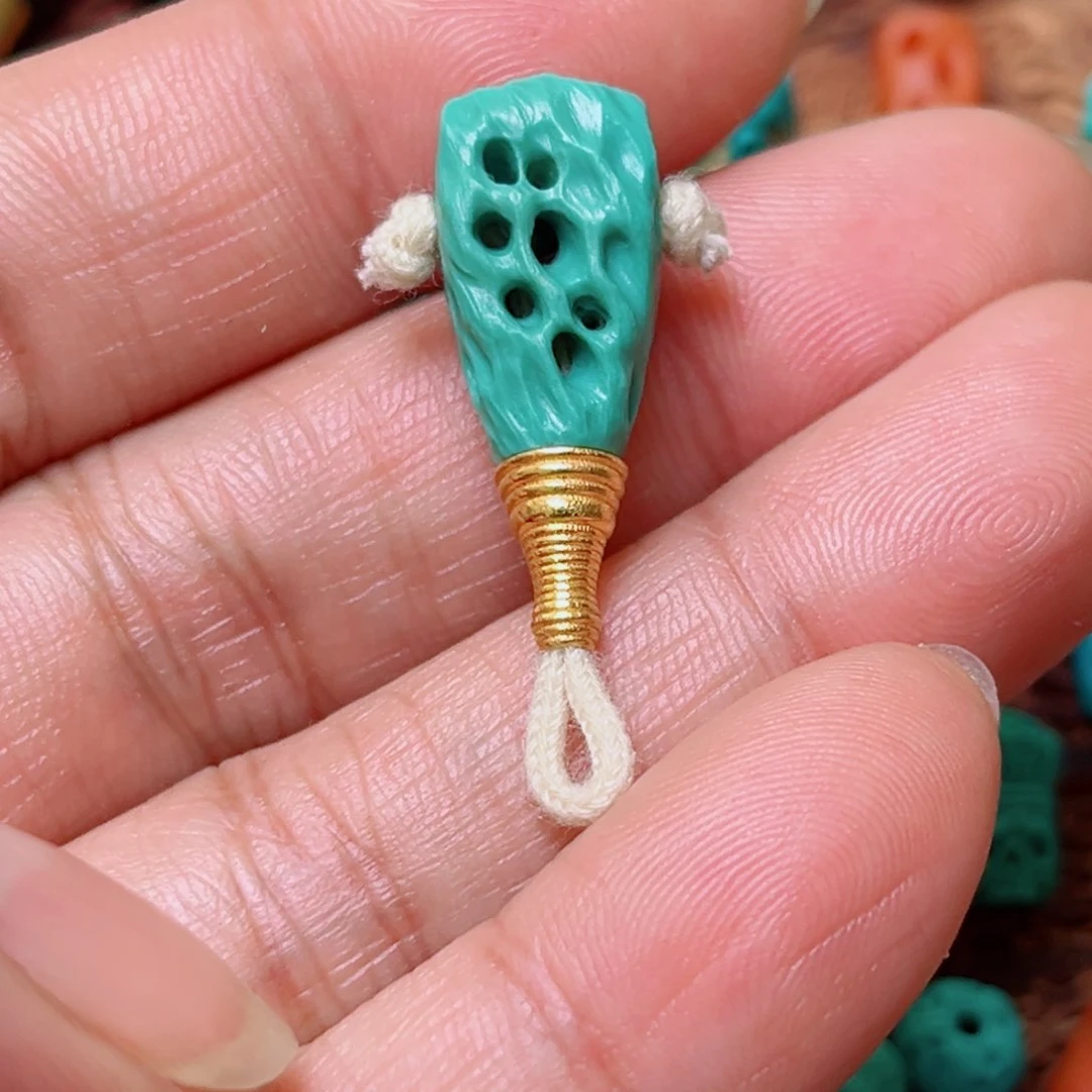 绿松石未镶嵌配饰抱*熊