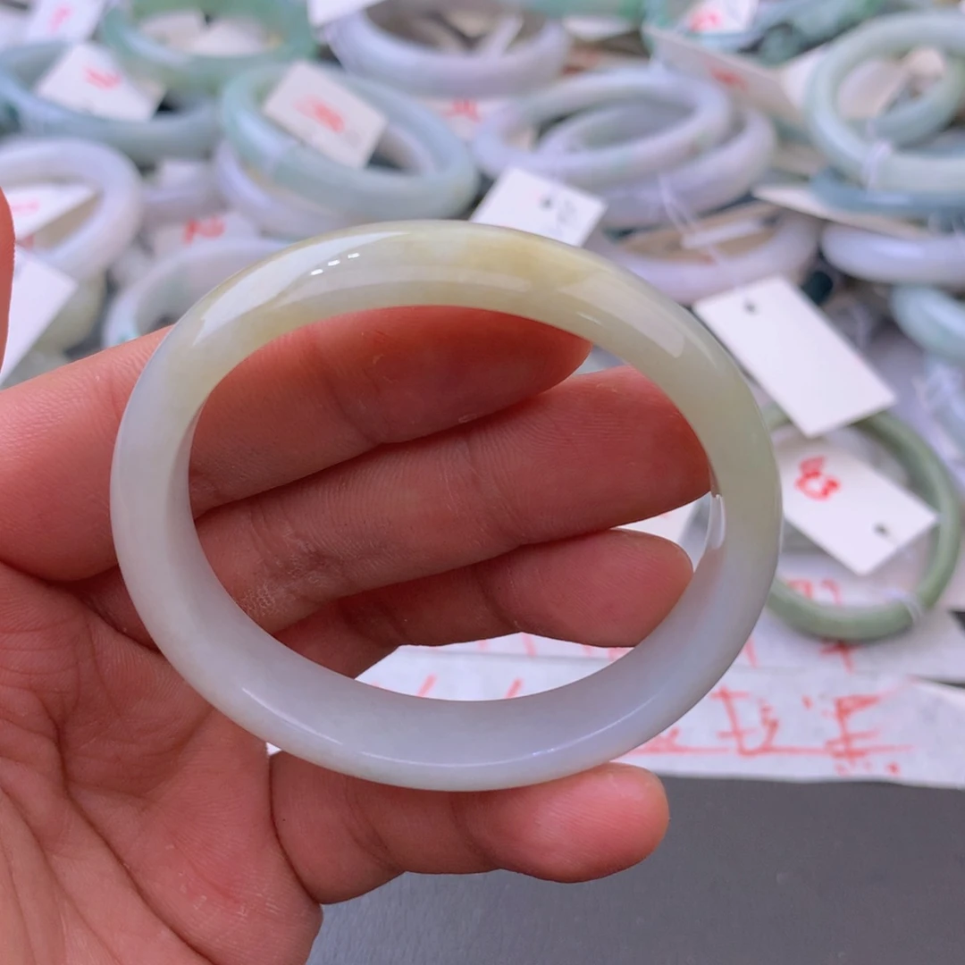 翡翠手镯未镶嵌1268889988888888