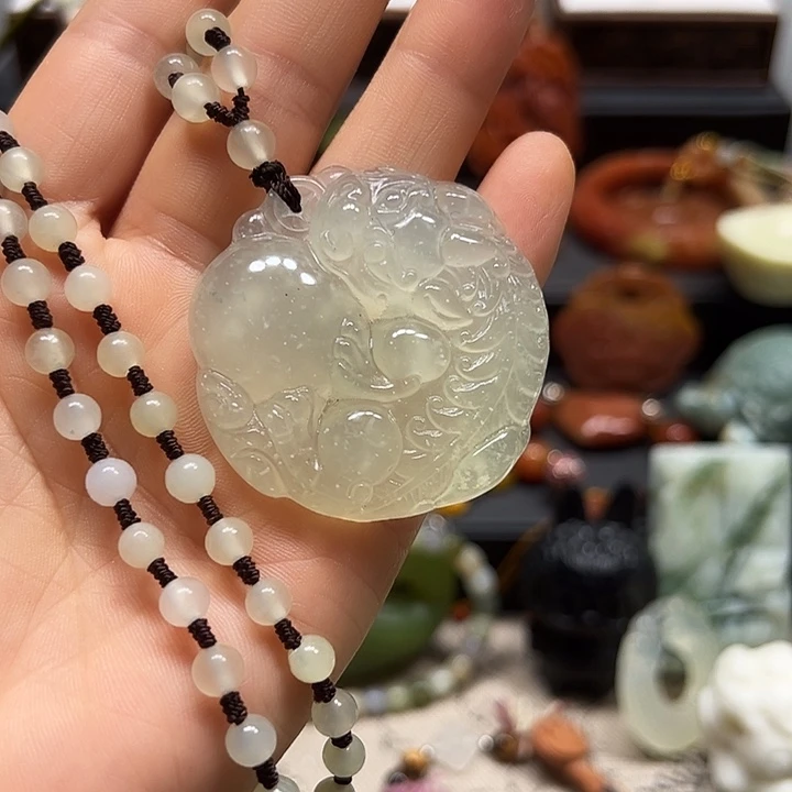 蛇纹石玉未镶嵌吊坠