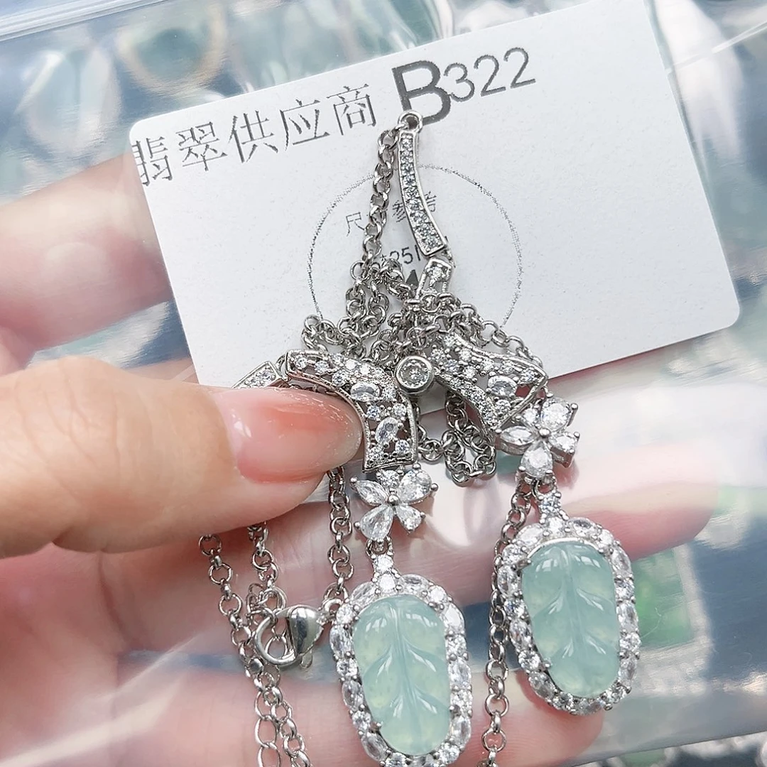 翡翠颈饰未镶嵌翡翠322