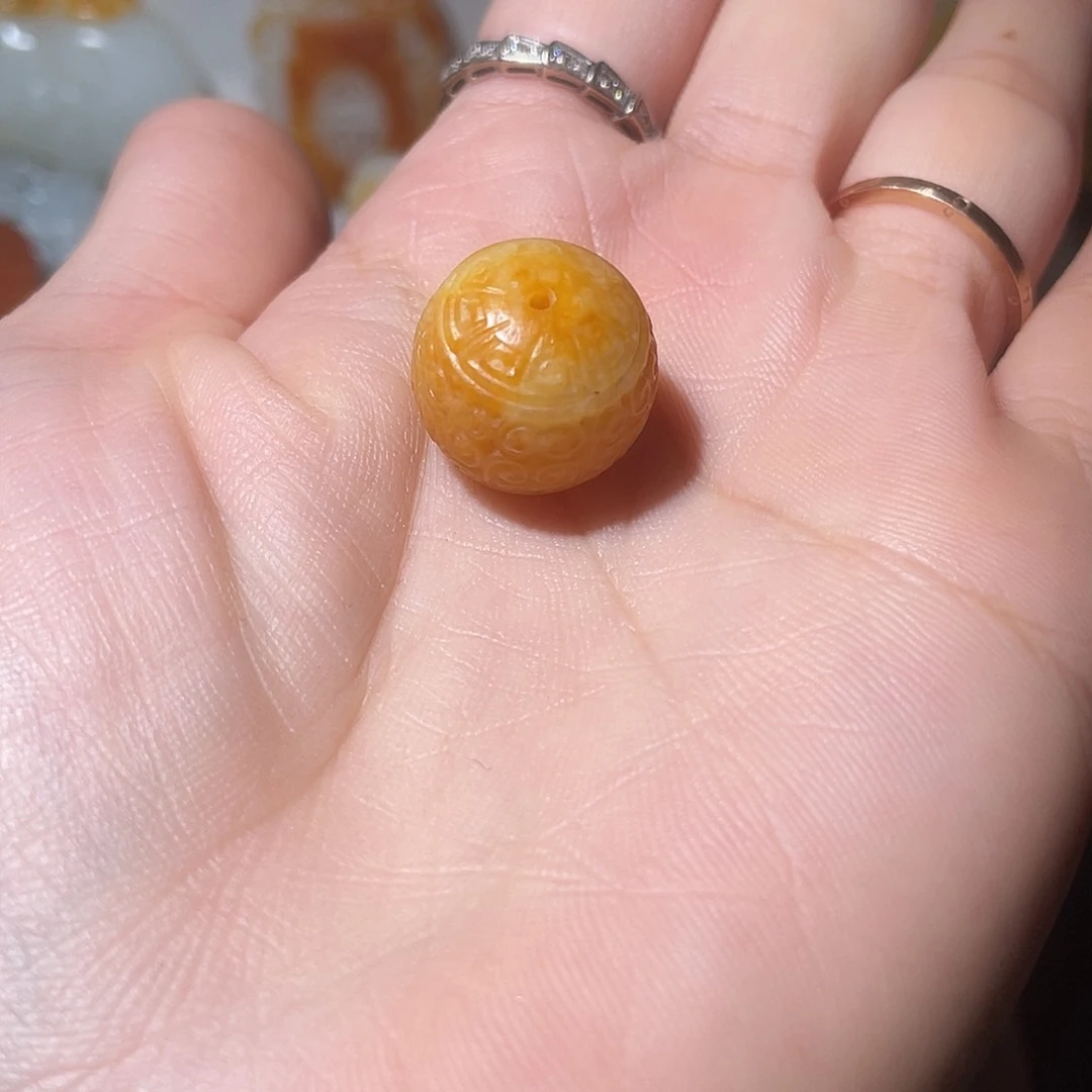 好***楼和田玉未镶嵌颈饰