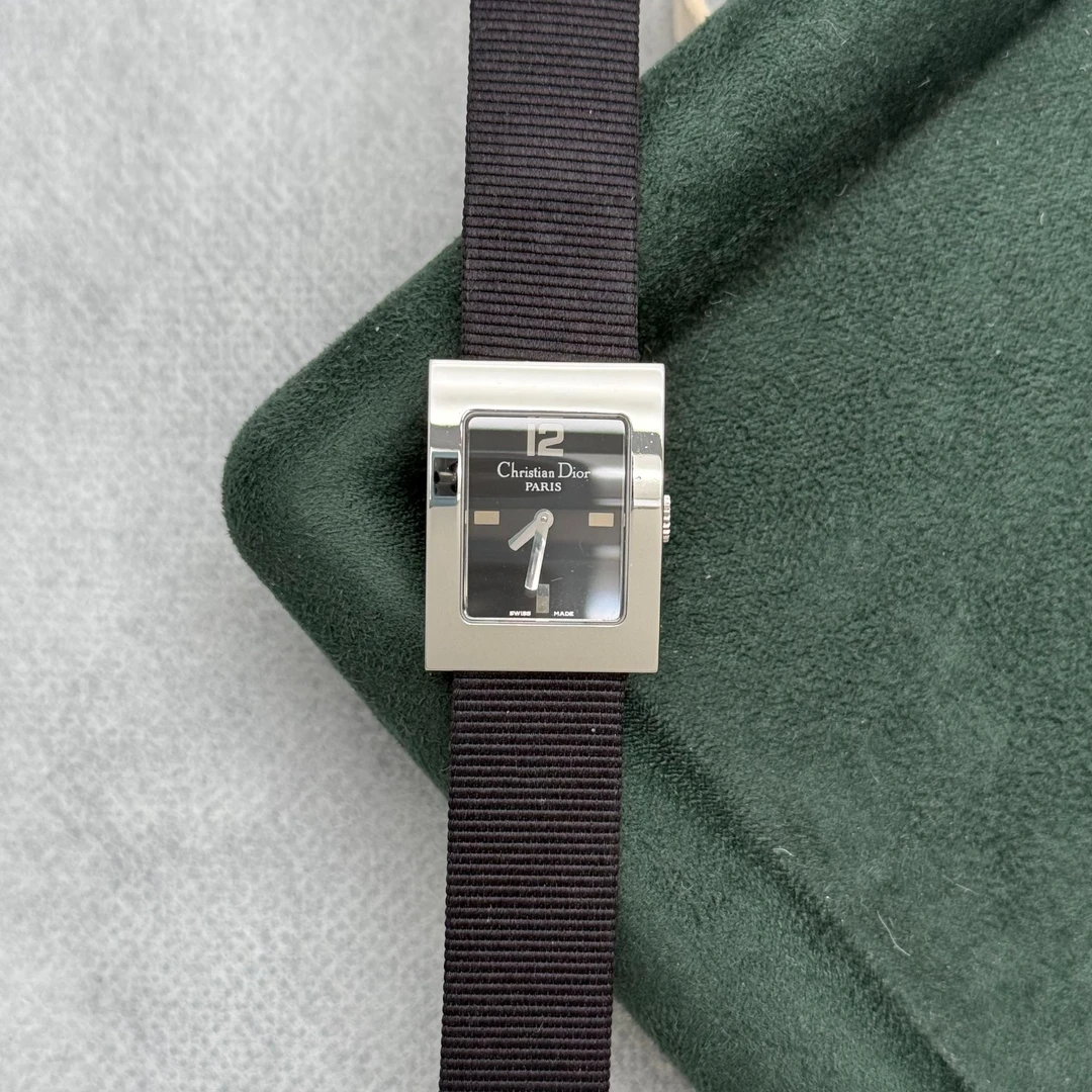 95新 DIOR/迪奥 19x25mm/方形/石英/女表/手表女士