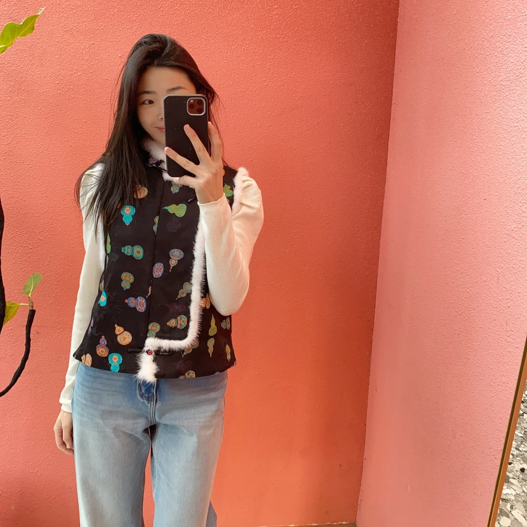 （默茗服装）七彩葫芦毛绒马甲