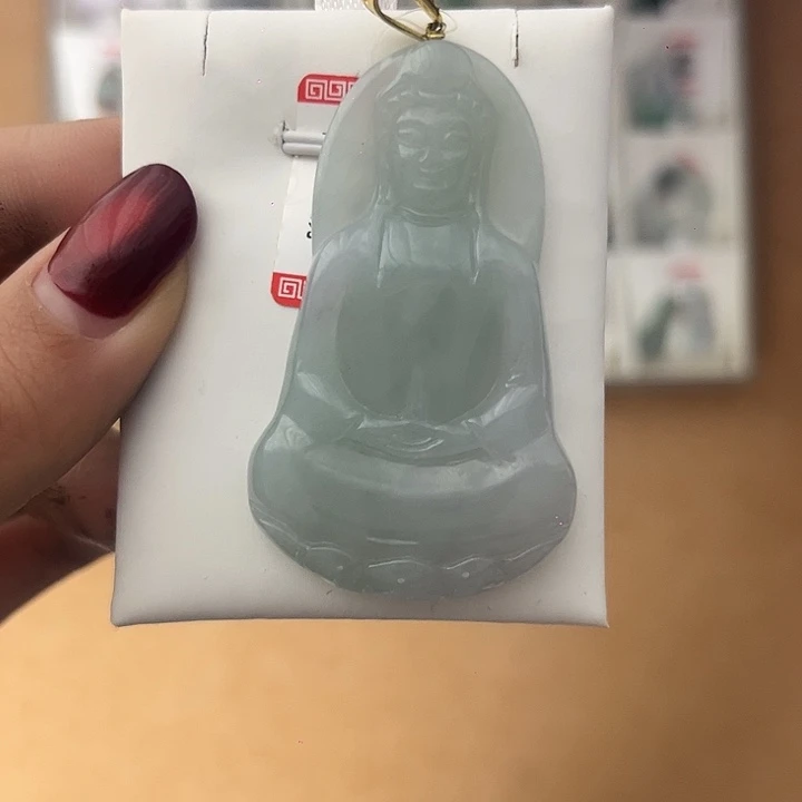翡翠未镶嵌颈饰观音