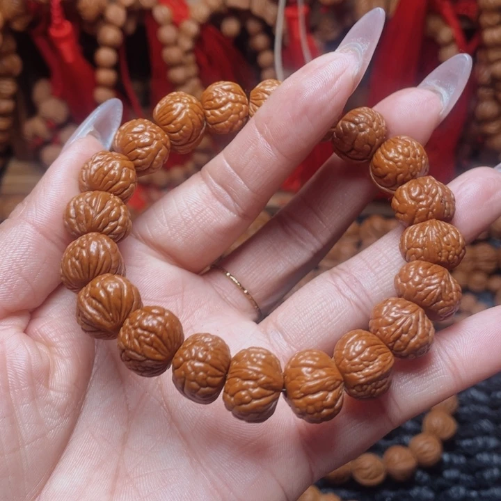 木质类龙纹桃枭手串