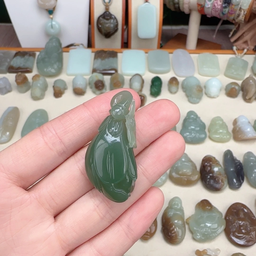 ≒****和田玉未镶嵌颈饰