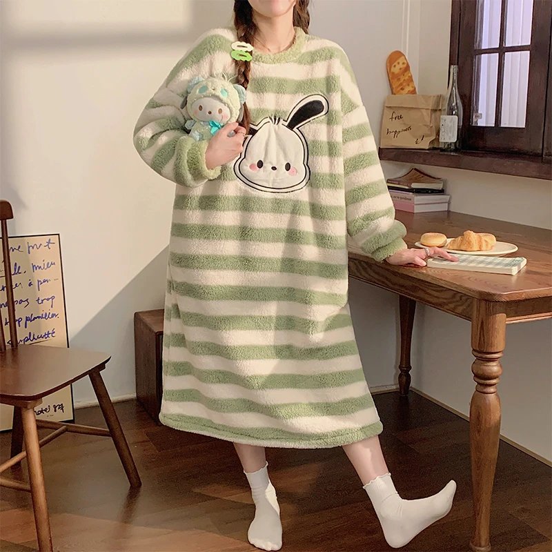珊瑚绒睡裙女秋冬睡衣女款爆款2025新款甜美风条纹加厚保暖家居服