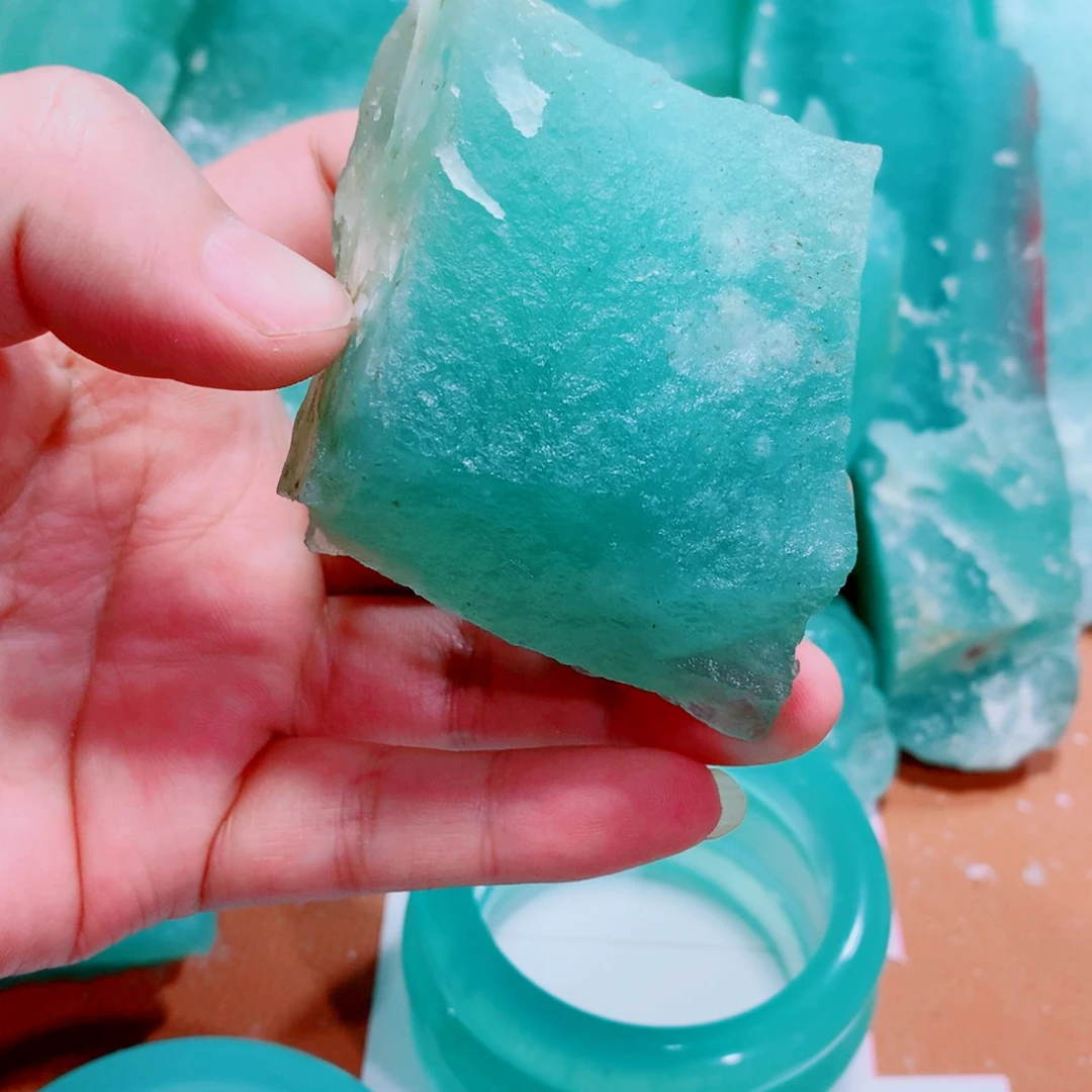 未镶嵌蛇纹石玉镯子
