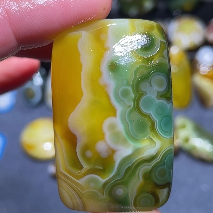 未镶嵌玛瑙/玉髓珠宝奇石