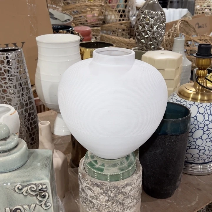 瓶高度23厘米口径7.5微瑕捡漏针眼