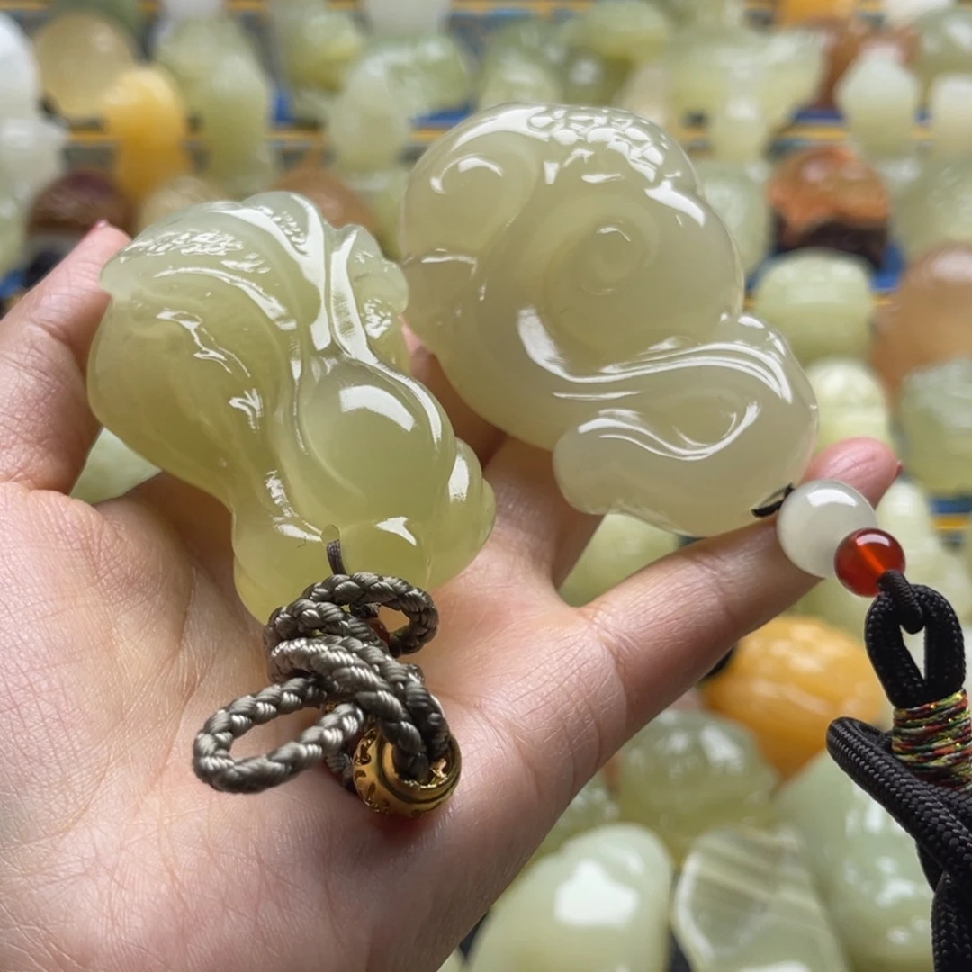 沁***柠天然雕刻桌面小摆件