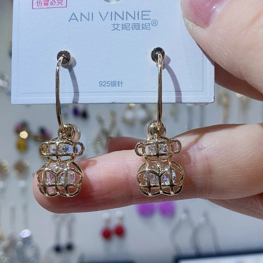 银S925镶嵌耳饰淡水珍珠