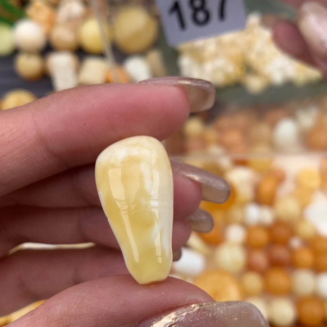 琥珀珠宝奇石未镶嵌12.8