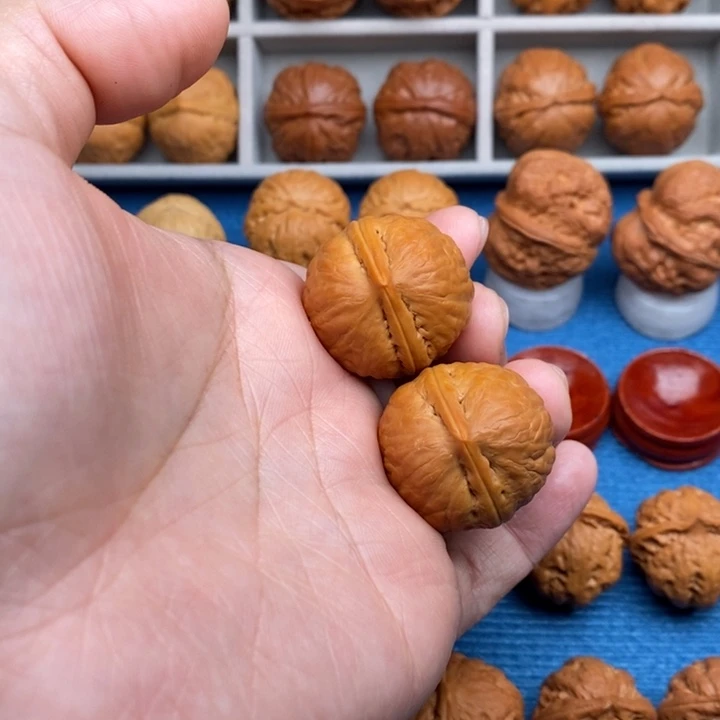 把件文玩核桃小石头