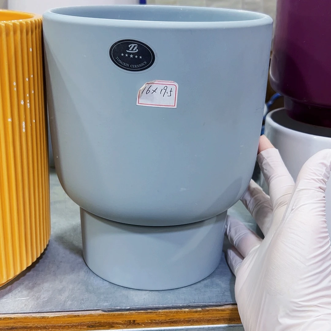 有孔外贸库存尾货陶瓷花盆凑单18米包邮