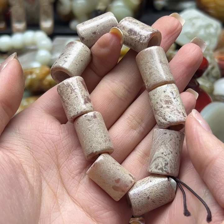 未镶嵌和田玉（糖玉）挂件