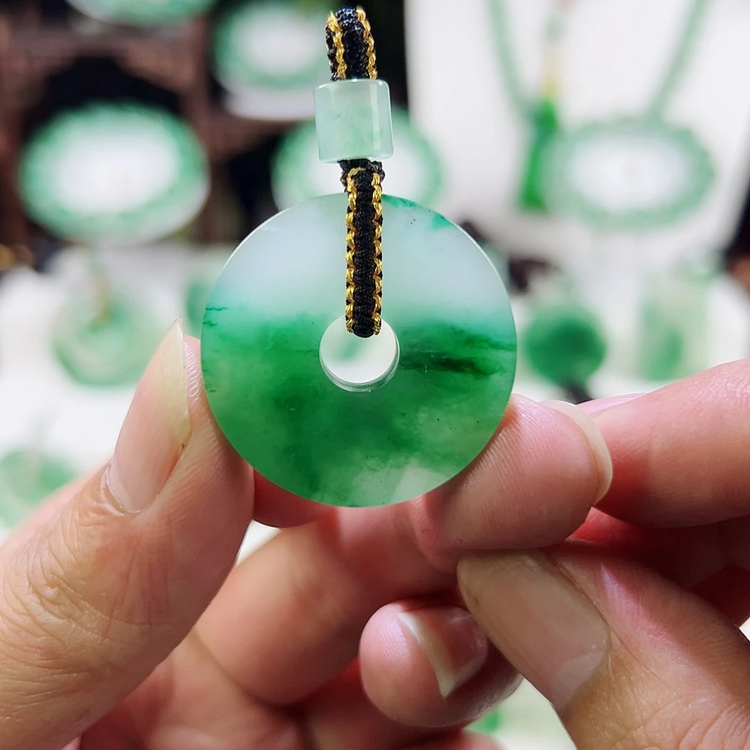 石英质玉未镶嵌吊坠(赠链)非洲翠平扣吊坠