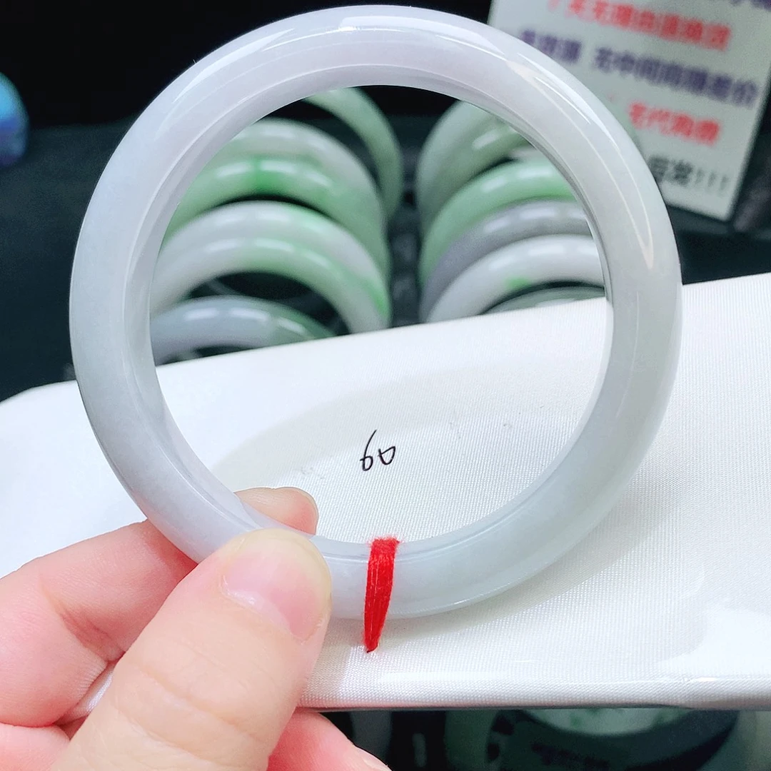 翡翠未镶嵌手镯402