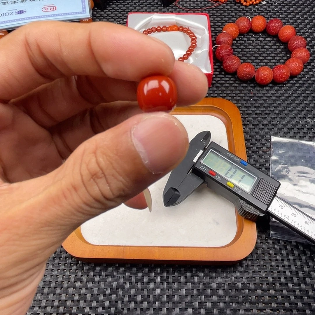 南红玛瑙未镶嵌瓦西老型卡10*11mm一颗