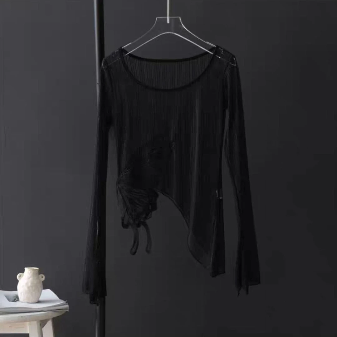 (舞蝶影)2025春夏新款蕾丝蝴蝶修身喇叭袖透视设计上衣