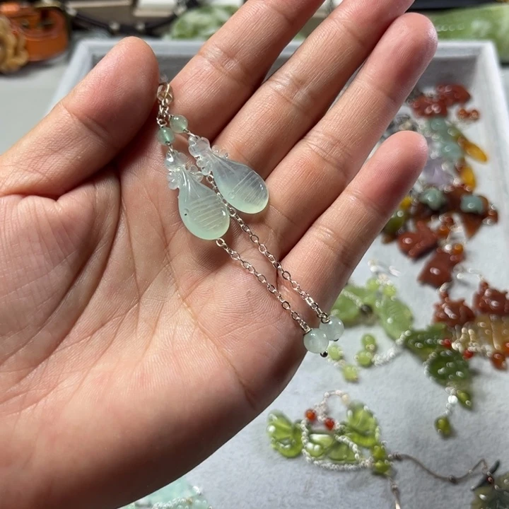 合金蛇纹石玉耳饰