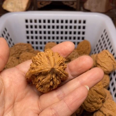 山***雾把件文玩核桃核桃