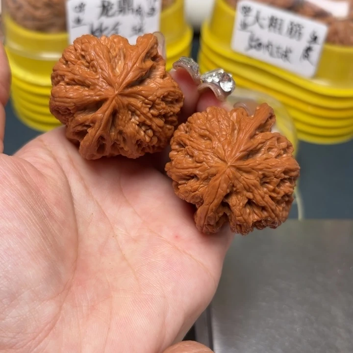 文玩核桃吊坠46-31699-02