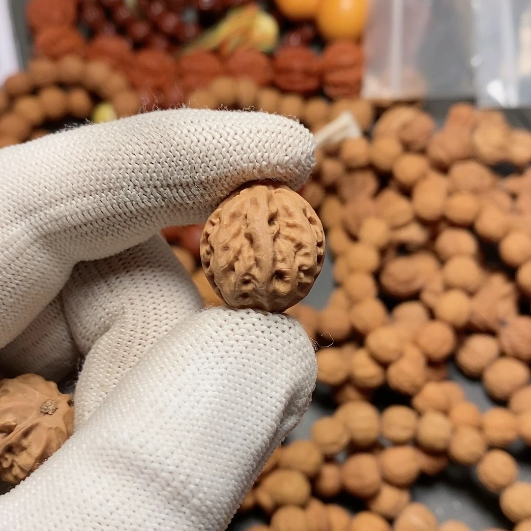 文玩核桃吊坠霸**?龙脊