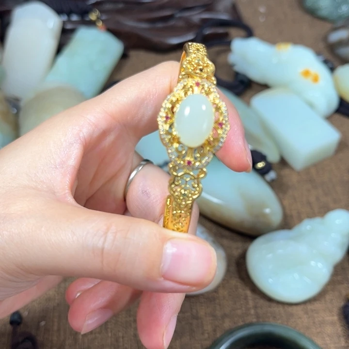 【闪购商品】和田玉未镶嵌颈饰多****电