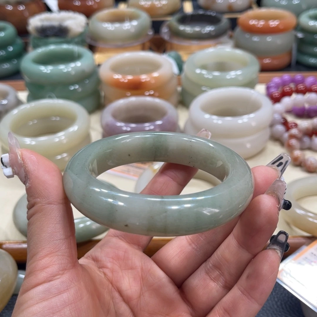 石英质玉手镯未镶嵌y*y