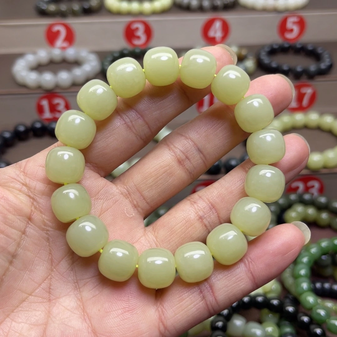 和田玉未镶嵌手链