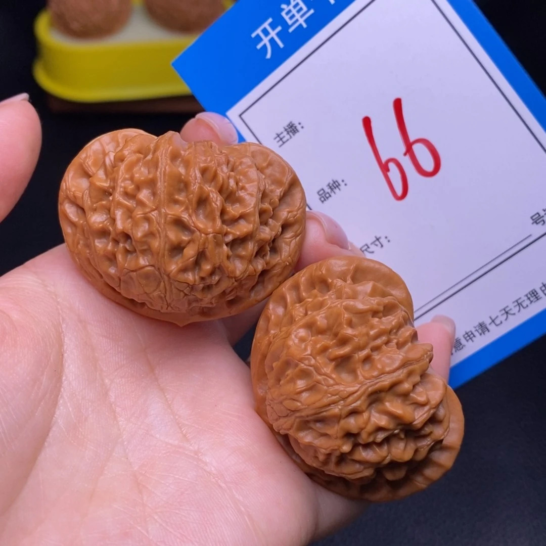 文玩核桃把件4.4宫灯66号