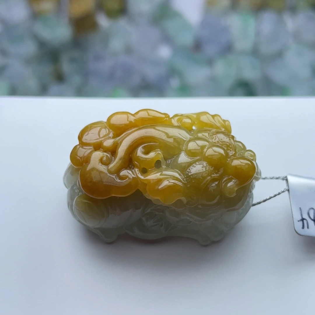 翡翠颈饰未镶嵌貔貅