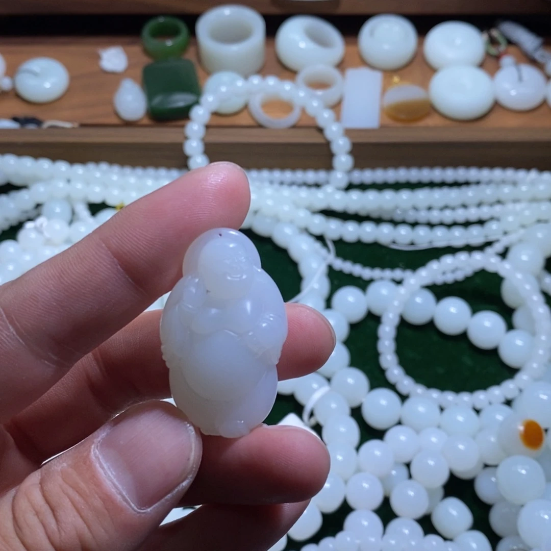 两***知和田玉未镶嵌挂件