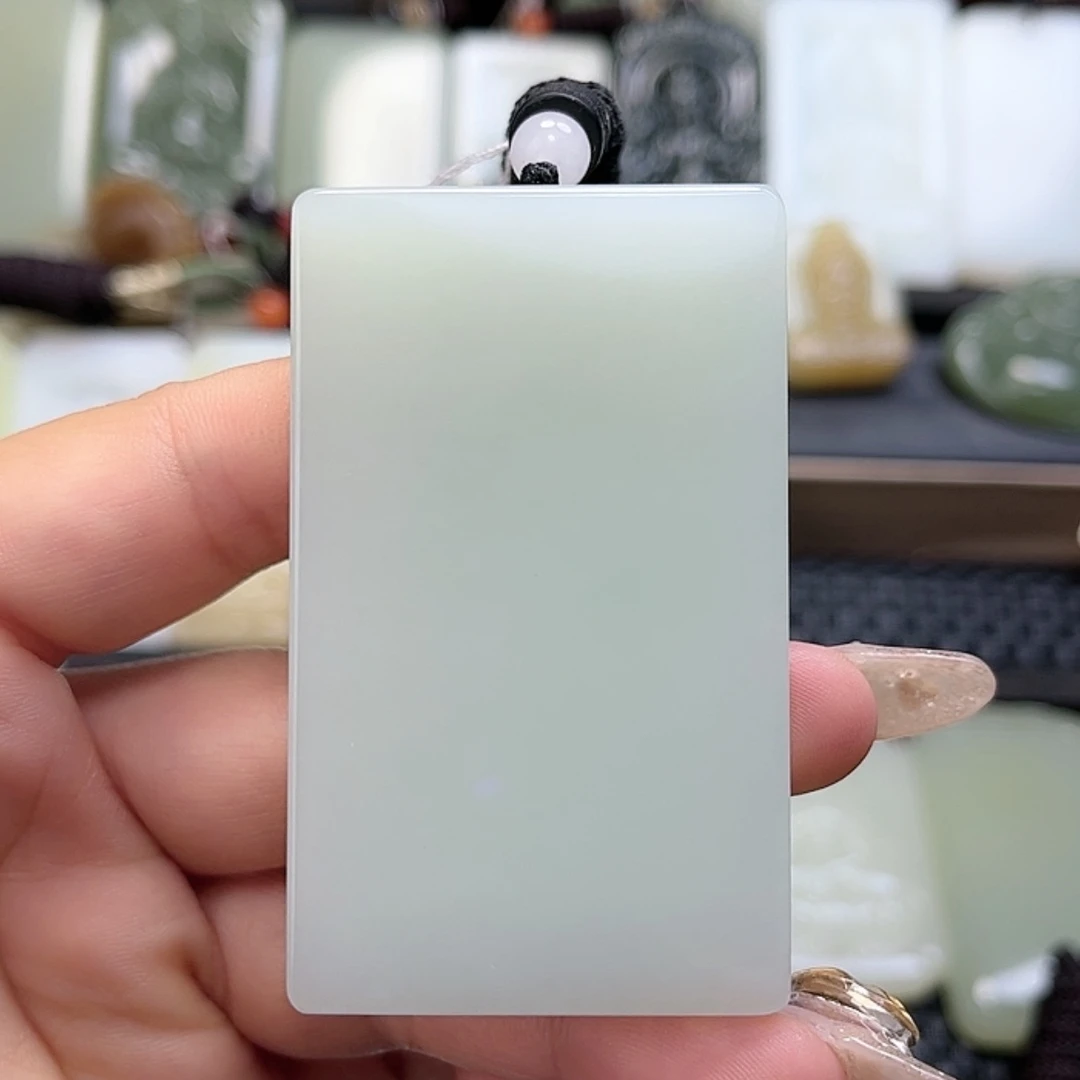 【闪购商品】和田玉未镶嵌颈饰蒙*