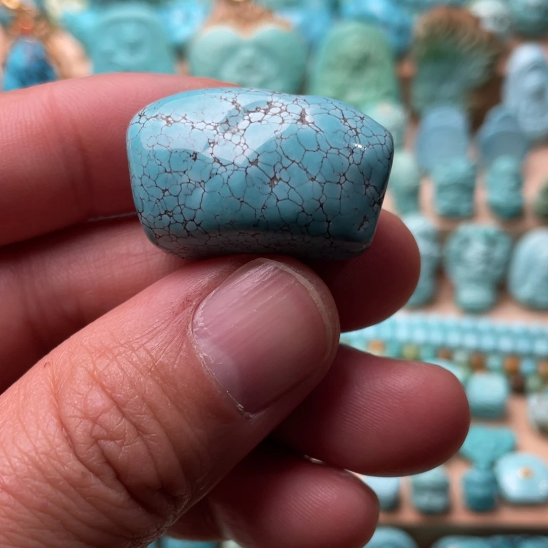 绿松石未镶嵌颈饰