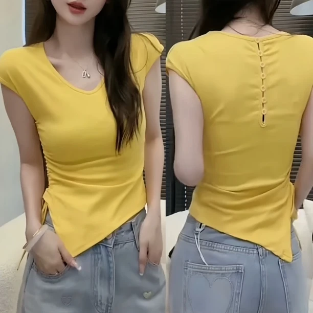 【熙小范】435  大码女装纽扣镂空飞飞袖V领碎花小香风T恤内搭