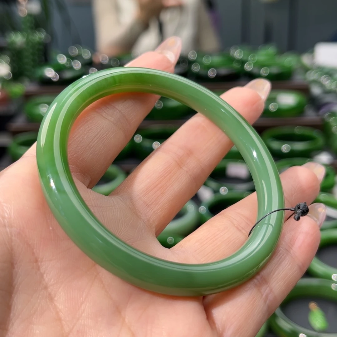 未镶嵌手镯和田玉（碧玉）
