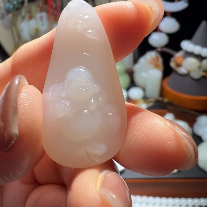 和田玉未镶嵌颈饰