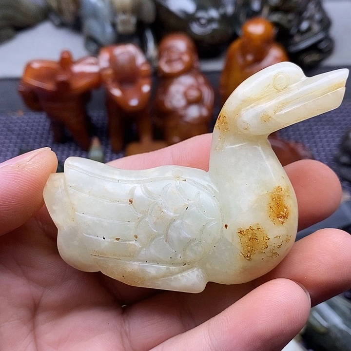 未镶嵌蛇纹石玉颈饰