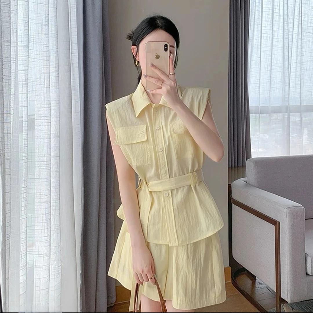 2025夏季新款韩版气质无袖收腰马甲+高腰短裤休闲两件套装