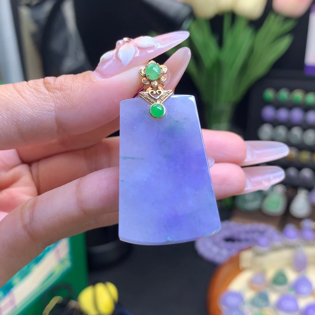 翡翠18K金镶嵌颈饰天然