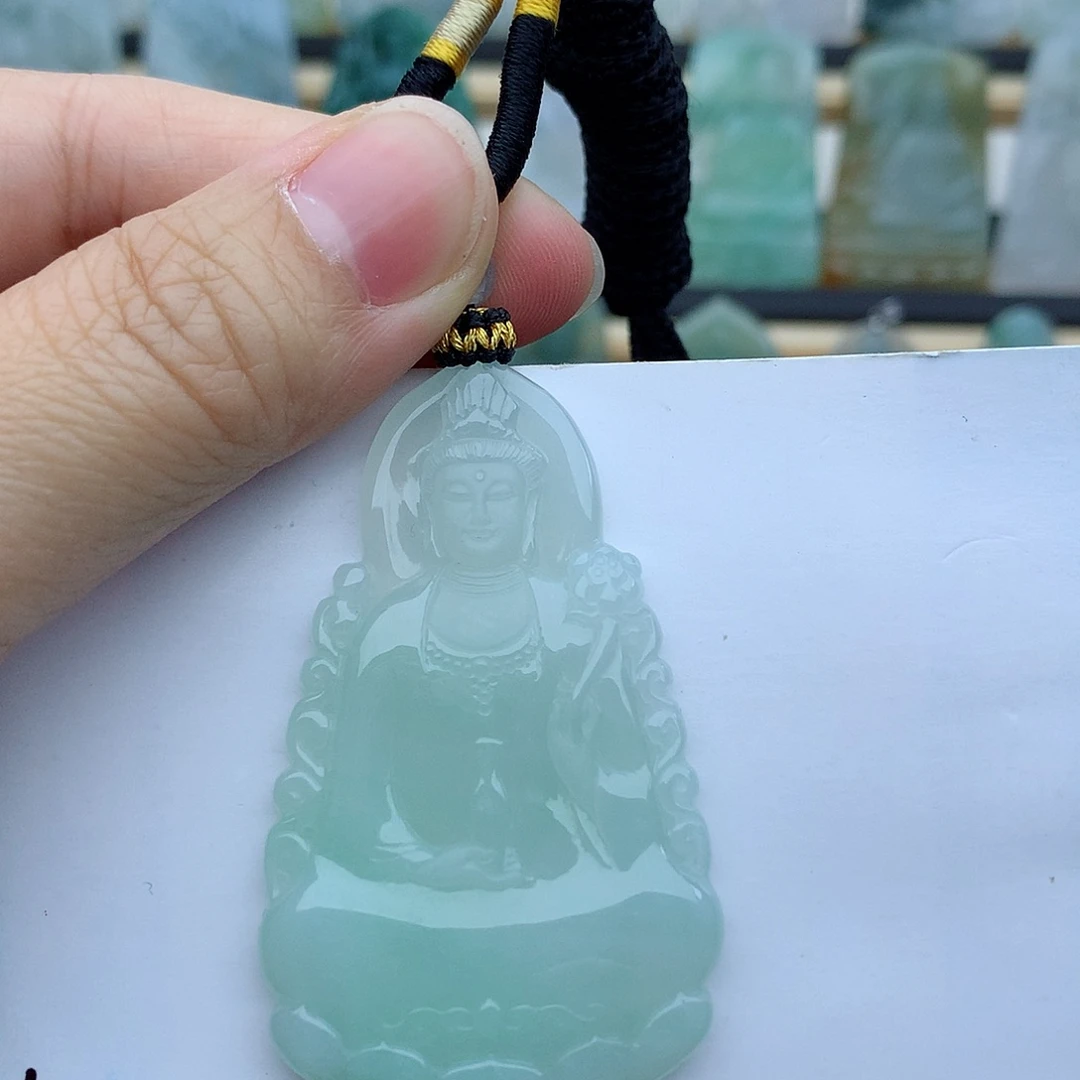 翡翠未镶嵌颈饰观音