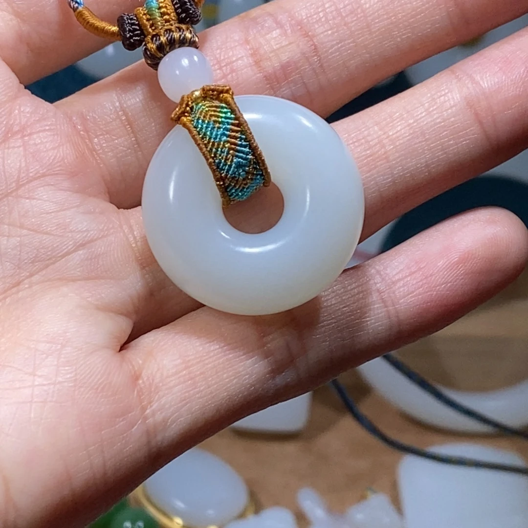 和田玉挂件未镶嵌