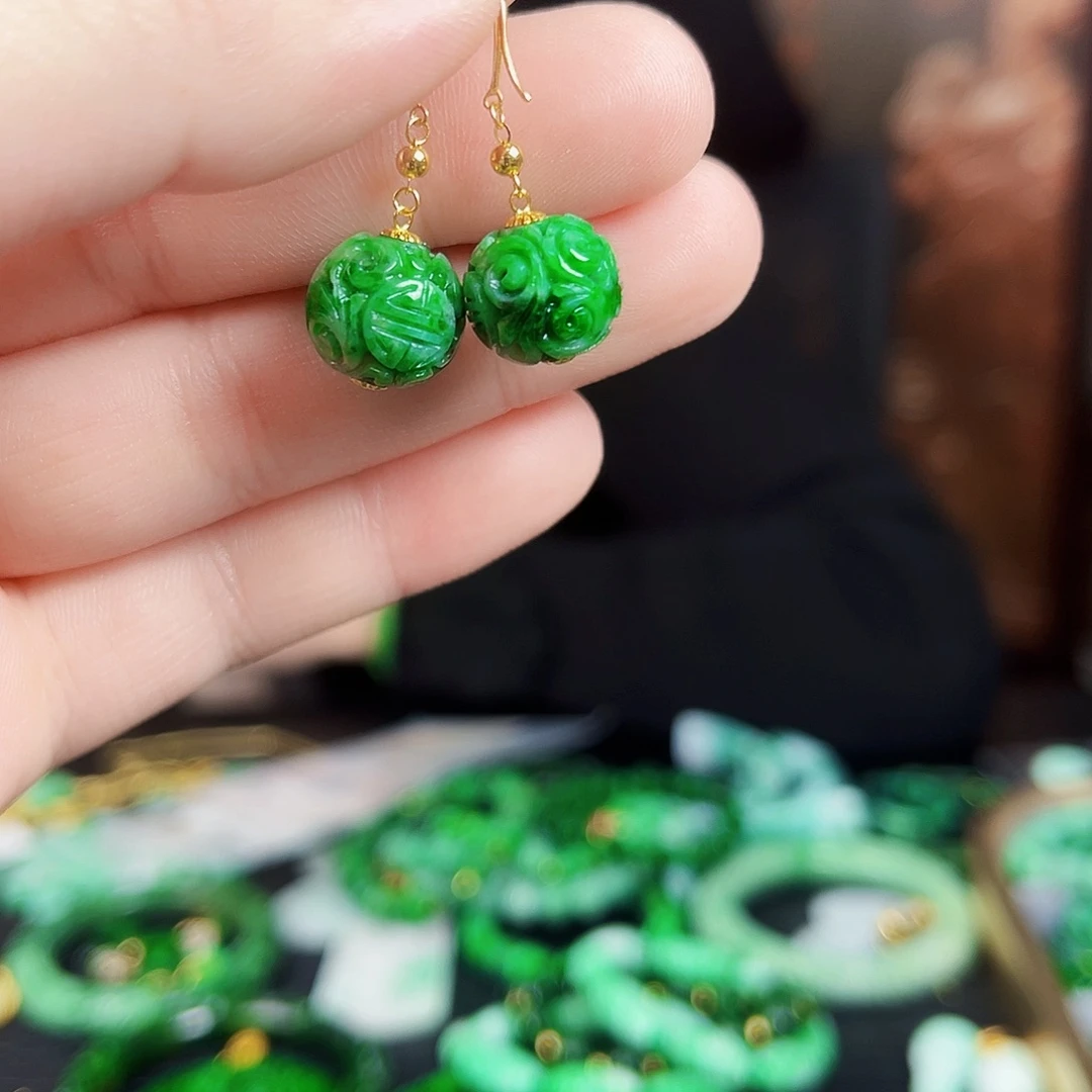 翡翠颈饰18K金镶嵌耳饰