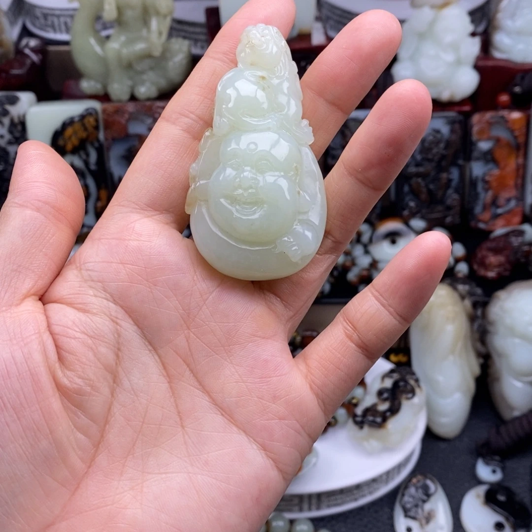 和田玉未镶嵌颈饰