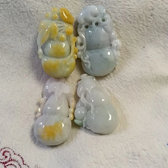 翡翠颈饰未镶嵌?****?翡翠颈饰末镶嵌