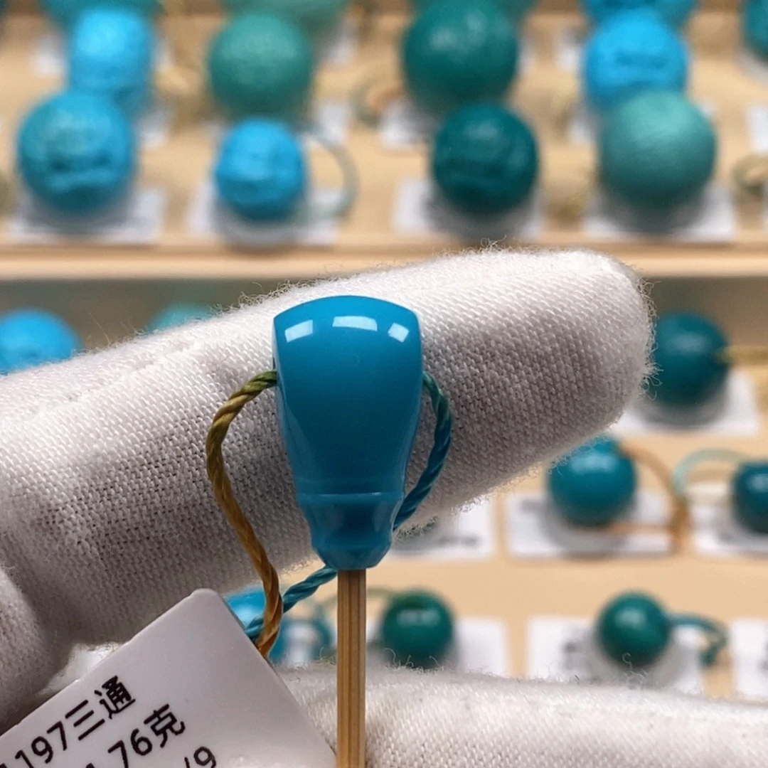 绿松石未镶嵌精品原矿高瓷绿松石